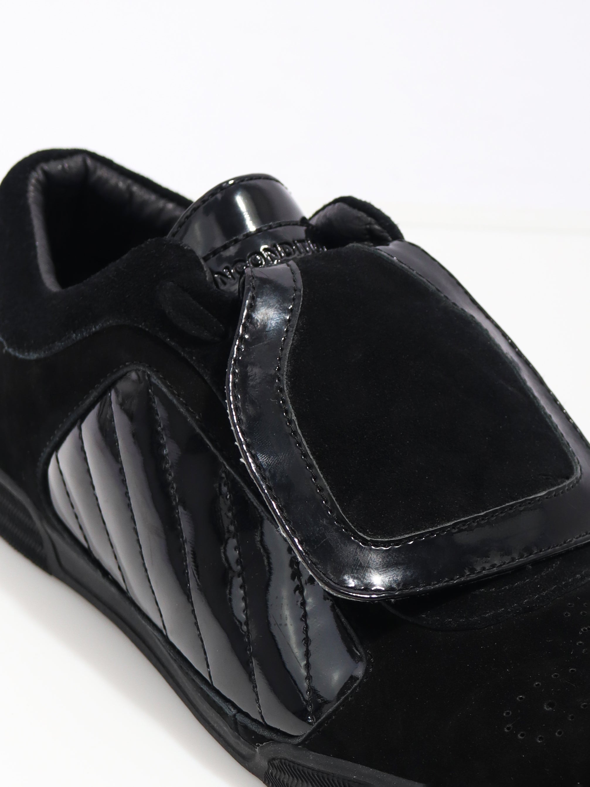 UNCONDITIONAL MENS OVERSIZED TONGUE TRAINERS IN BLACK